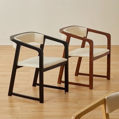 Cadeira de jantar de madeira de borracha personalizável para restaurante Design moderno e durável