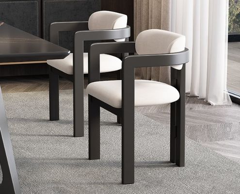 Cadeira de sala de estar Cadeiras de madeira Moderno Design de amostras Assento macio Veludo de lã de cordeiro Sala de jantar para embalagem de correio