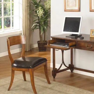 Chave de restaurante de tamanho personalizado Estrutura de madeira de couro suave e espessa Cushion Seat Cadeira de jantar para móveis domésticos