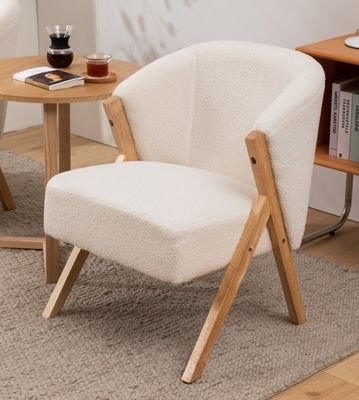 W60*D68*H77CM Mobiliário moderno de sala de estar Cadeira de salão Cadeira de sofá de madeira KD Cadeira de acento de lã de cordeiro tecido branco