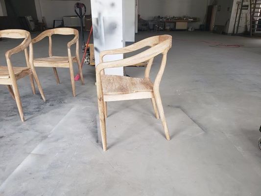 Assento de braço de madeira maciça cadeira de jantar em estilo banquete clássico para casamento de hotel