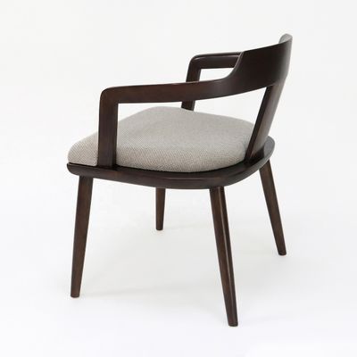 Cadeira de refeição de cantina interior em madeira maciça com almofada de assento e poltrona de cor de noz de design moderno