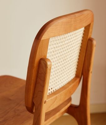 Cadeira de jantar de madeira maciça de ratão natural de tecido moderno para hotel e restaurante