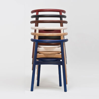 Casa Móveis Sala de estar nórdica Cadeira de jantar de madeira maciça com encosto e acabamento nitrolacque