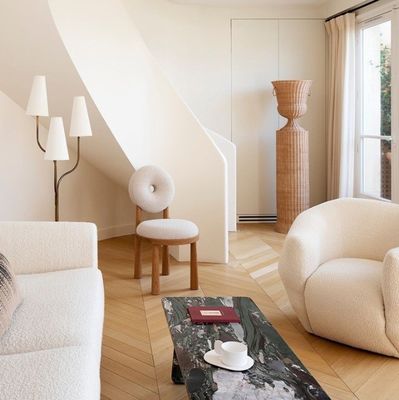 Cadeira de jantar de madeira maciça para hotel Serviço OEM aceito em apartamento