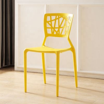 Cadeira de jantar de plástico de design moderno dobrável para mobiliário de café empilhável empilhável