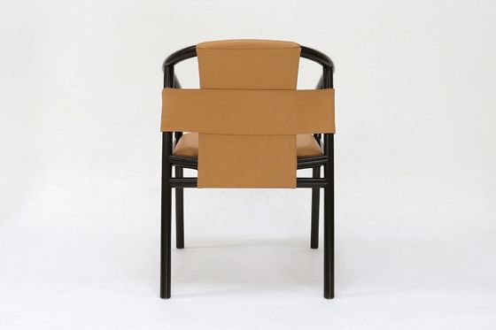 Estilo de design moderno Estrutura de madeira Marrom Cadeira de couro Mobiliário de sala de jantar Lounge de lazer Accent Arm Chairs