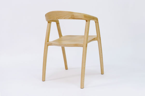 Restaurante Cadeira de jantar de madeira maciça com acabamento de nitrolacque em noz/natural/preto