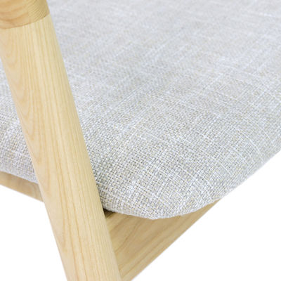 Mobiliário moderno para casa Nitrolacquer Finish Cadeira de jantar de madeira com estofamento de tecido