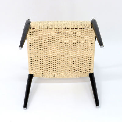 Cadeira de jantar moderna Nitrolacquer de cordão tecido à mão acabamento de madeira maciça com encosto de braço Design moderno