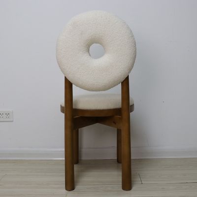 Cadeira de refeição de luxo totalmente montada com encosto de costas para hotel e restaurante modernos