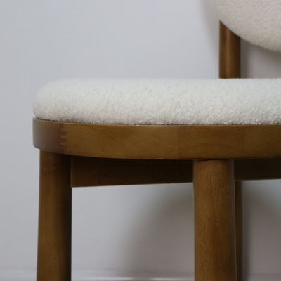 Cadeira de refeição de luxo totalmente montada com encosto de costas para hotel e restaurante modernos