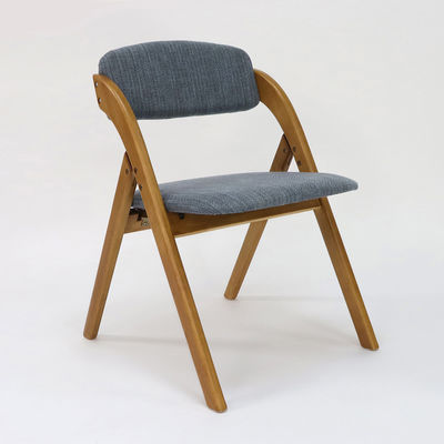 Cadeira de jantar de madeira personalizada de estilo vintage com design dobrável e cobertura de tecido