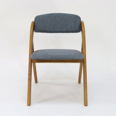 Cadeira de jantar de madeira personalizada de estilo vintage com design dobrável e cobertura de tecido