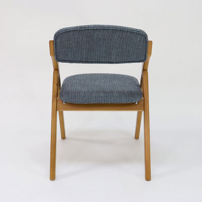 Cadeira de jantar de madeira personalizada de estilo vintage com design dobrável e cobertura de tecido