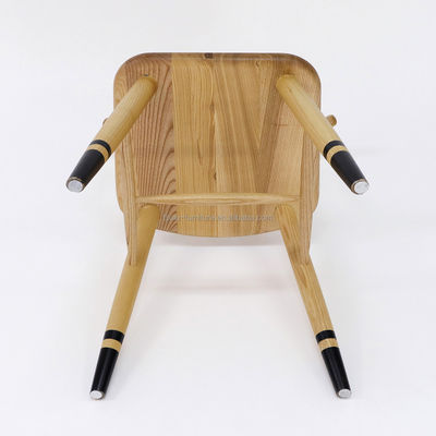 Cadeira de mesa de madeira Móveis de madeira maciça Cadeira clássica personalizada para villa a preços acessíveis