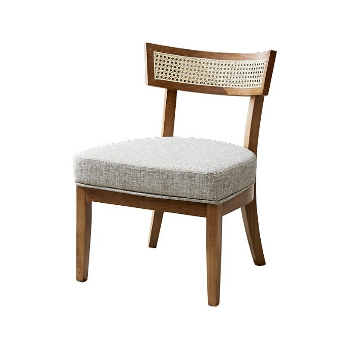 Cadeira de jantar de rotão de estilo nórdico Cadeira de madeira maciça estofada para decoração de sala de estar