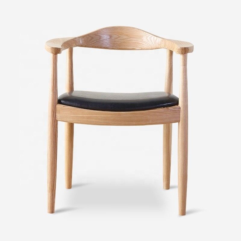 Cadeira de jantar de madeira maciça com traseiro redondo baixo em estilo moderno para refeições de luxo