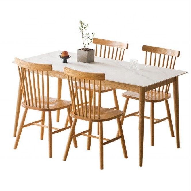 Excelente mesa de jantar retangular e combinação de cadeiras para sala de estar