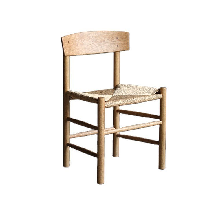 Cadeira de jantar de madeira maciça com traseiro redondo e baixo Cadeira de rotão com conceito de design moderno e tradicional