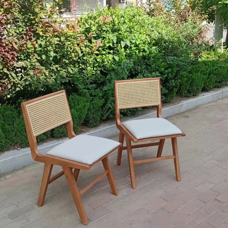 Cadeira de jantar para cafés e restaurantes 2023 Madeira maciça PU de couro estilo nórdico Design moderno